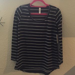 NWT Black & Grey LuLaRoe Lynnae